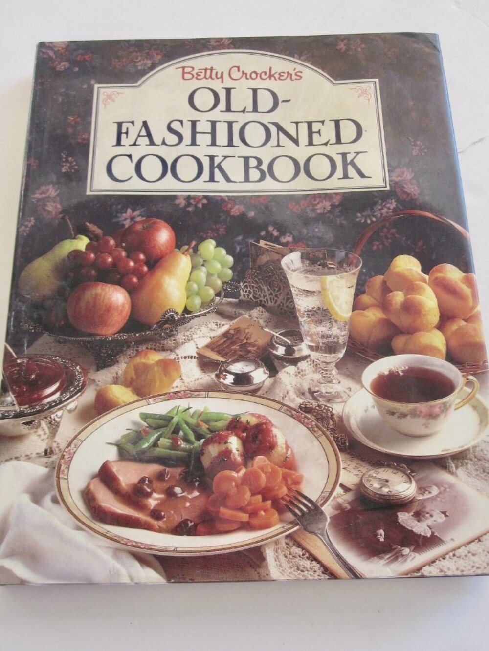 Vintage 1990 Betty Crocker Old Fashioned Cookbook HC DJ 1st Edition Comfort Food